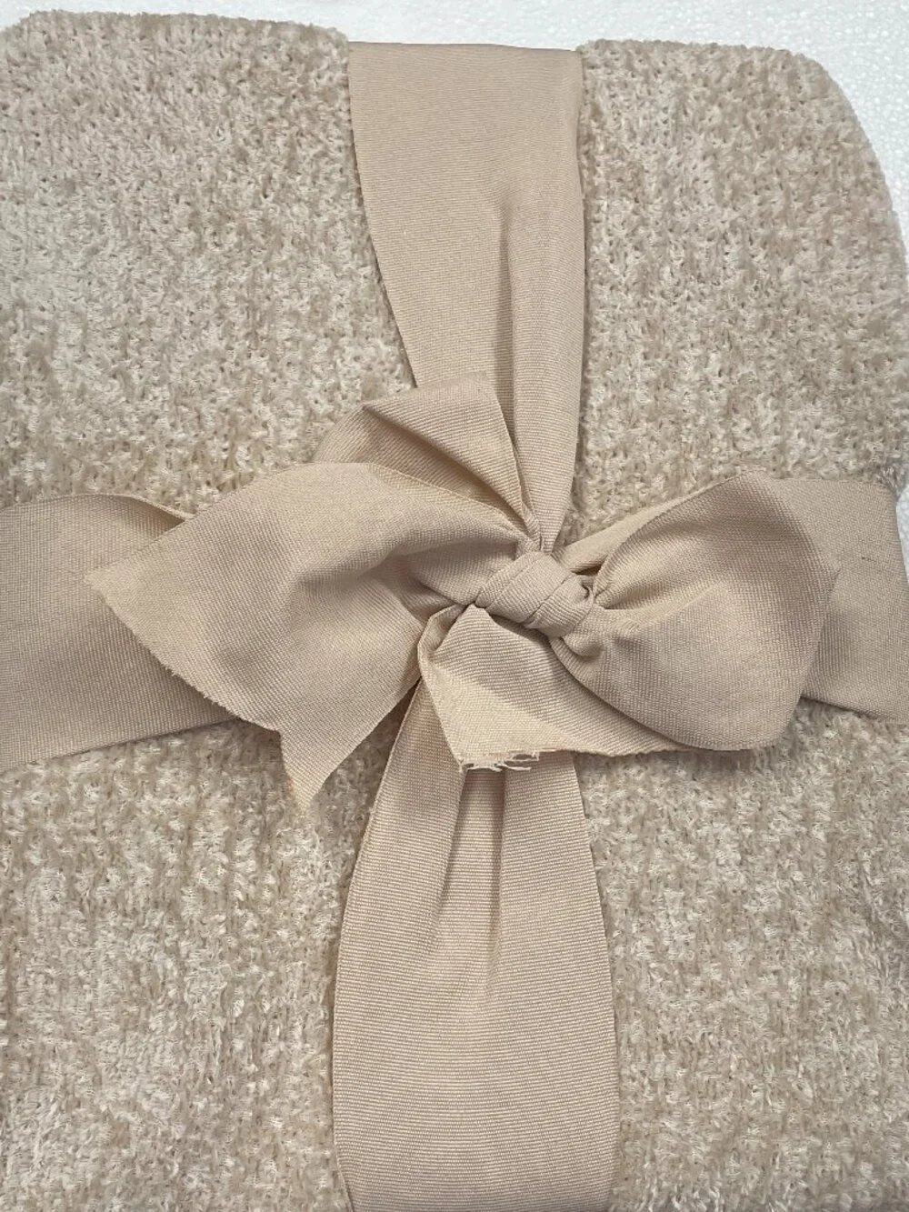 Home Reflections Luxe Knit Oversized Throw, NWT
